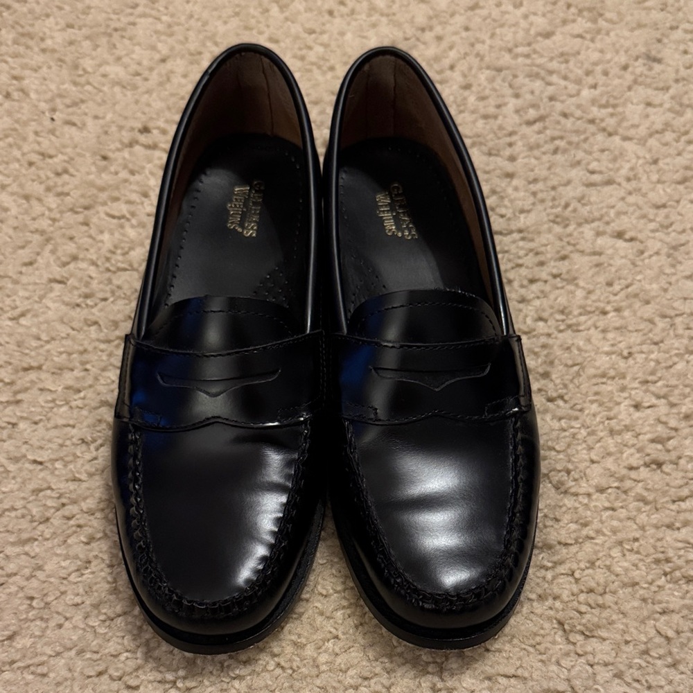 G.H. Bass & Co. Womens Willa Flat Strap Weekend Loafer